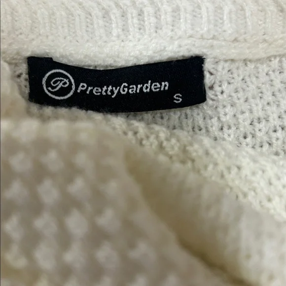 EUC Pretty Garden cream colored cardigan. Size small. - Picture 3 of 4